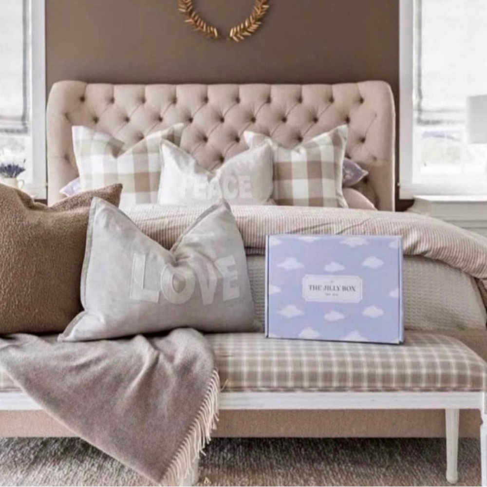 POM POM AT HOME: LOVE AND PEACE SHAMS